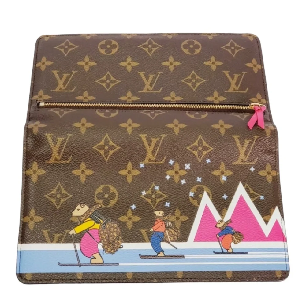 Louis Vuitton Limited Edition Weekend Animation Pochette Monogram Crossbody Bag - Picture 4 of 12